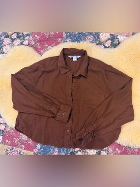 Old navy cropped button up Brown small
Petite